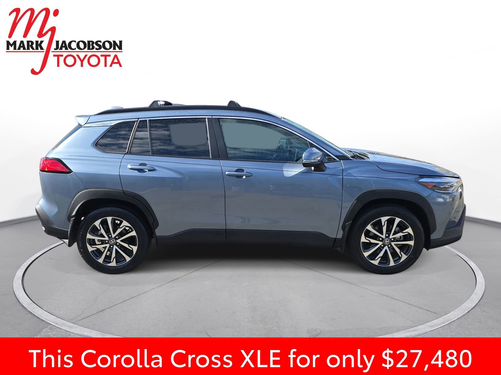 Used 2023 Toyota Corolla Cross XLE w/ Convenience Package image 7