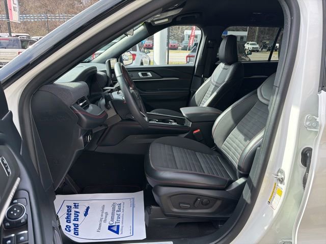 Used 2025 Ford Explorer ST-Line image 11