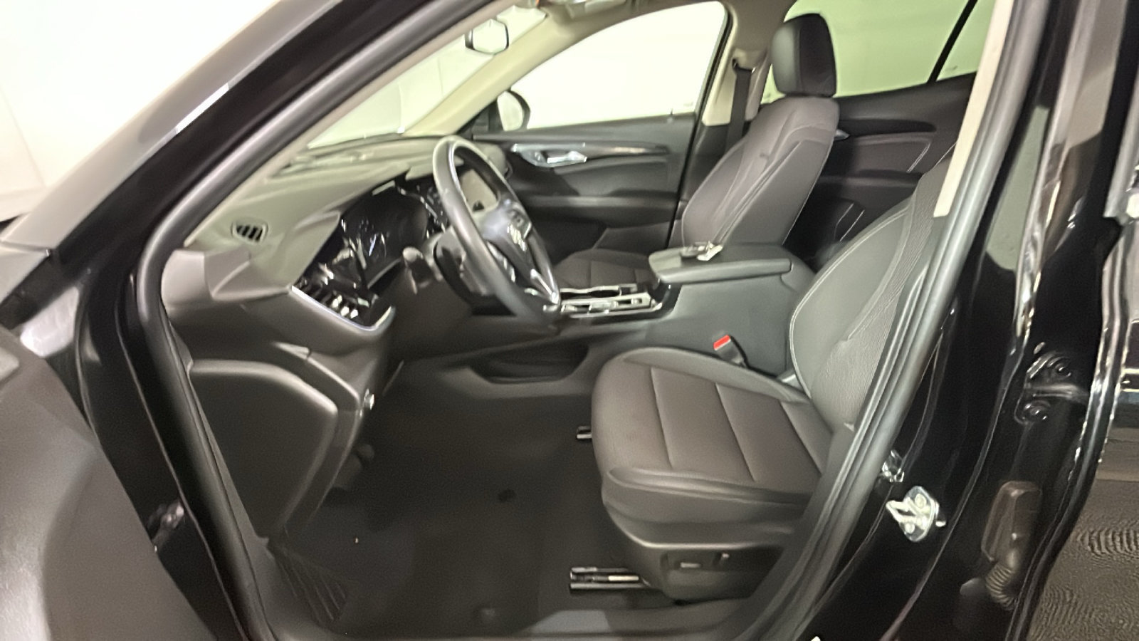 Used 2023 Buick Envision Preferred AWD/4WD image 13