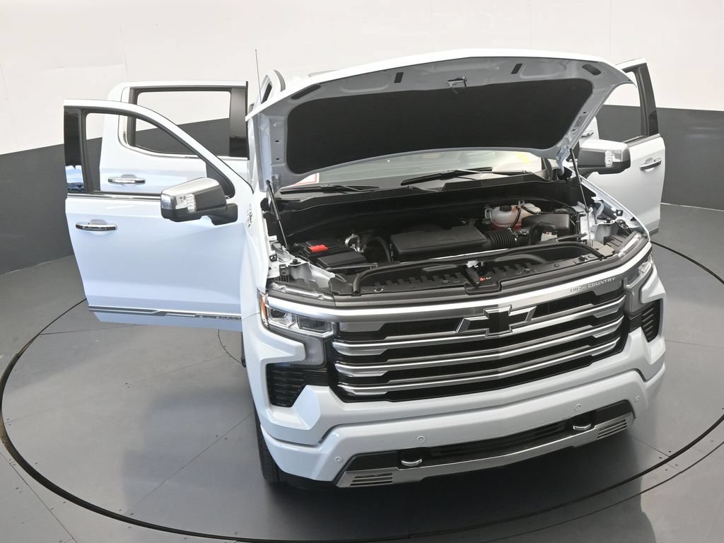 Used 2026 Chevrolet Silverado 1500 High Country w/ Technology Package AWD/4WD image 88