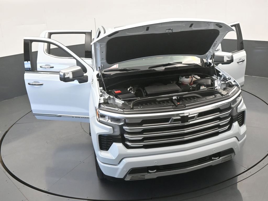 Used 2026 Chevrolet Silverado 1500 High Country w/ Technology Package AWD/4WD image 88