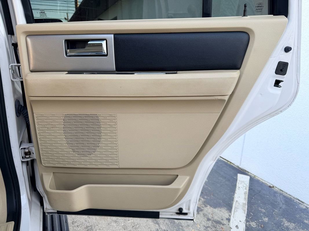 Used 2015 Ford Expedition XLT w/ Equipment Group 201A image 26