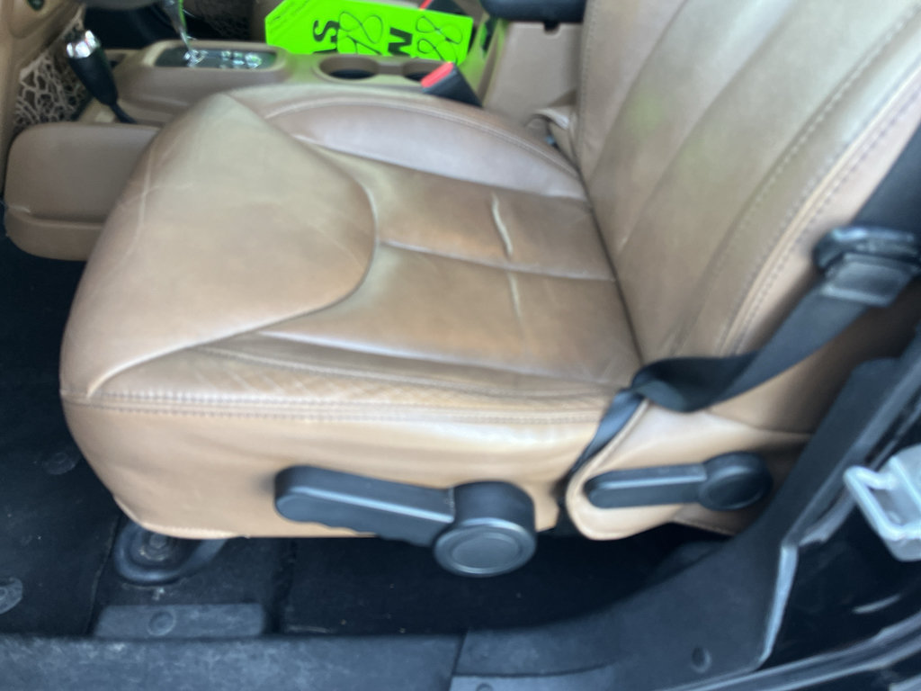 Used 2015 Jeep Wrangler Unlimited Sahara w/ Mopar Chrome Edition Group AWD/4WD image 23