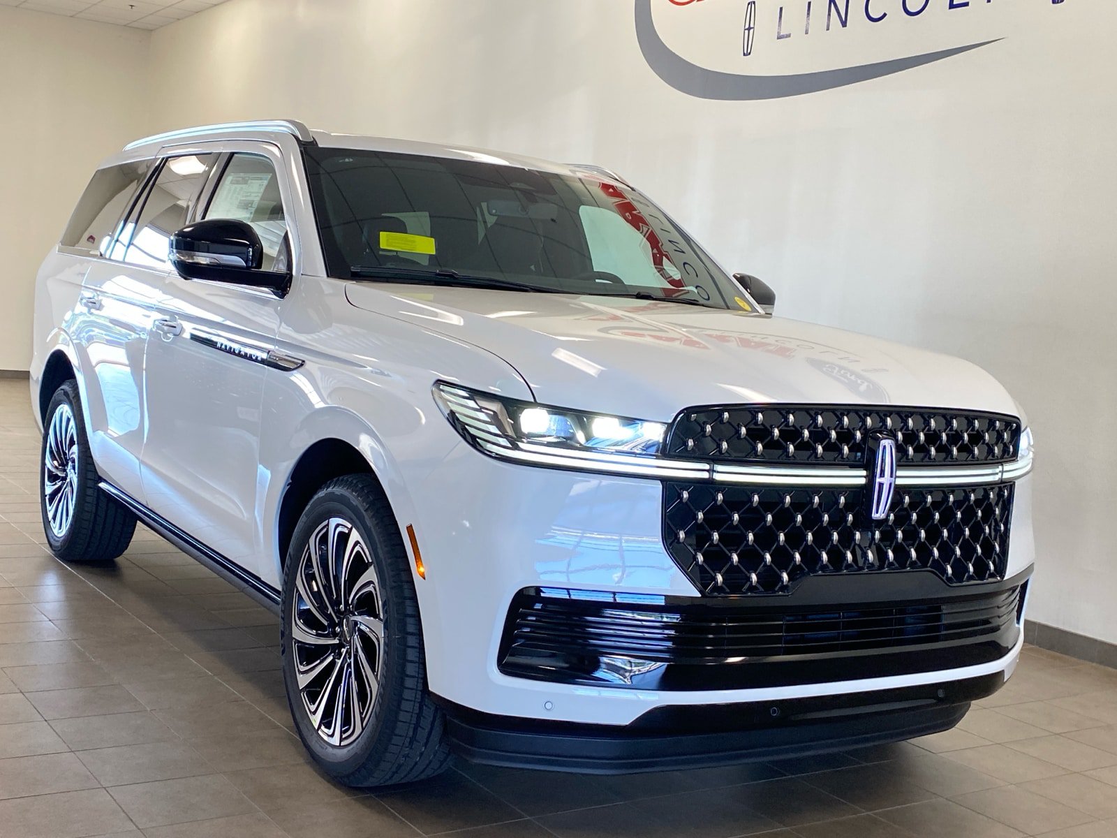 New 2027 Lincoln Navigator Black Label AWD/4WD image 2