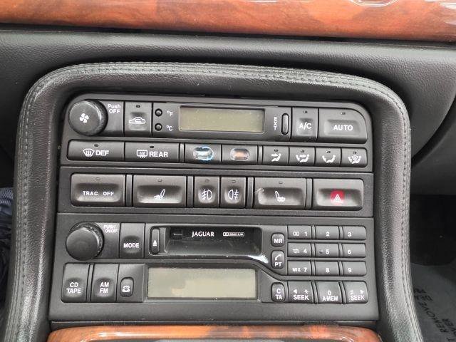 Used 2001 Jaguar XKR Convertible RWD image 23