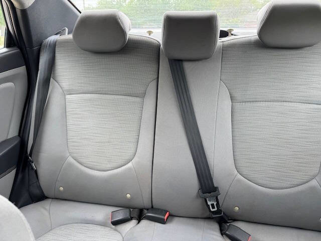 Used 2017 Hyundai Accent SE image 36