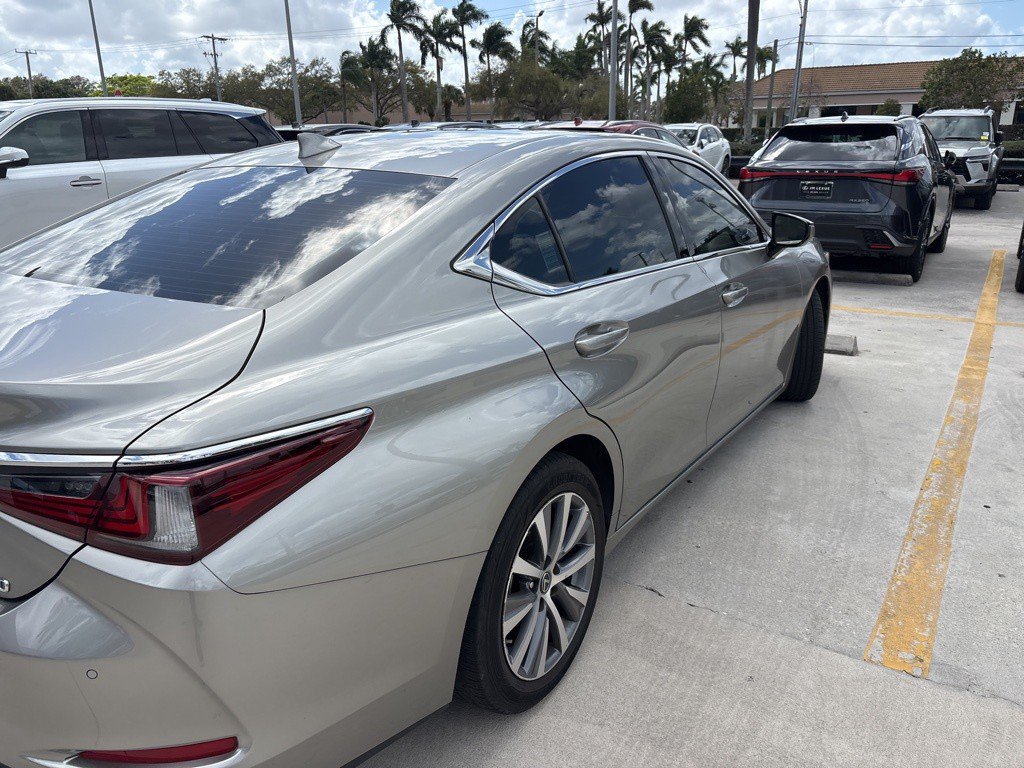 Used 2020 Lexus ES 350 w/ Premium Package FWD image 8