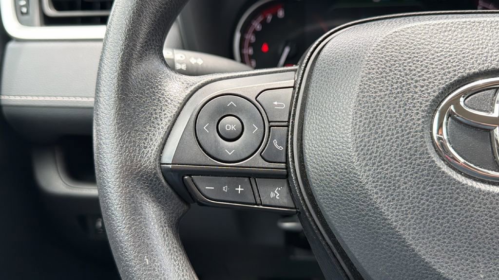 Certified 2025 Toyota RAV4 XLE FWD image 25
