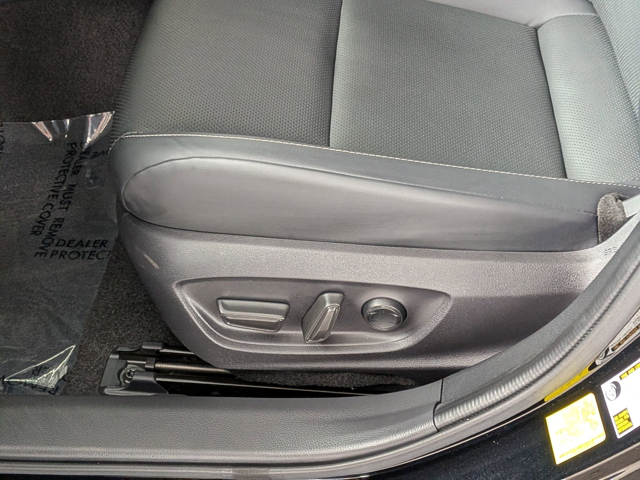 Certified 2023 Toyota Prius XLE FWD image 12
