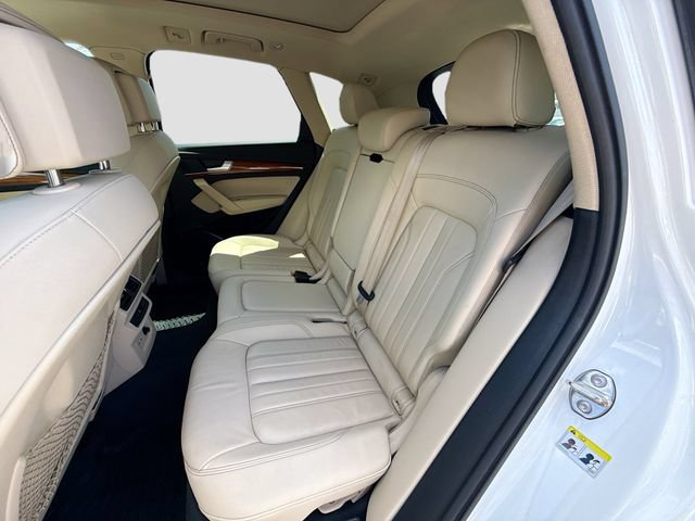 Used 2023 Audi Q5 2.0T Premium w/ Convenience Package AWD/4WD image 21