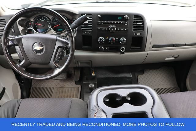 Used 2011 Chevrolet Silverado 3500 W/T AWD/4WD image 2