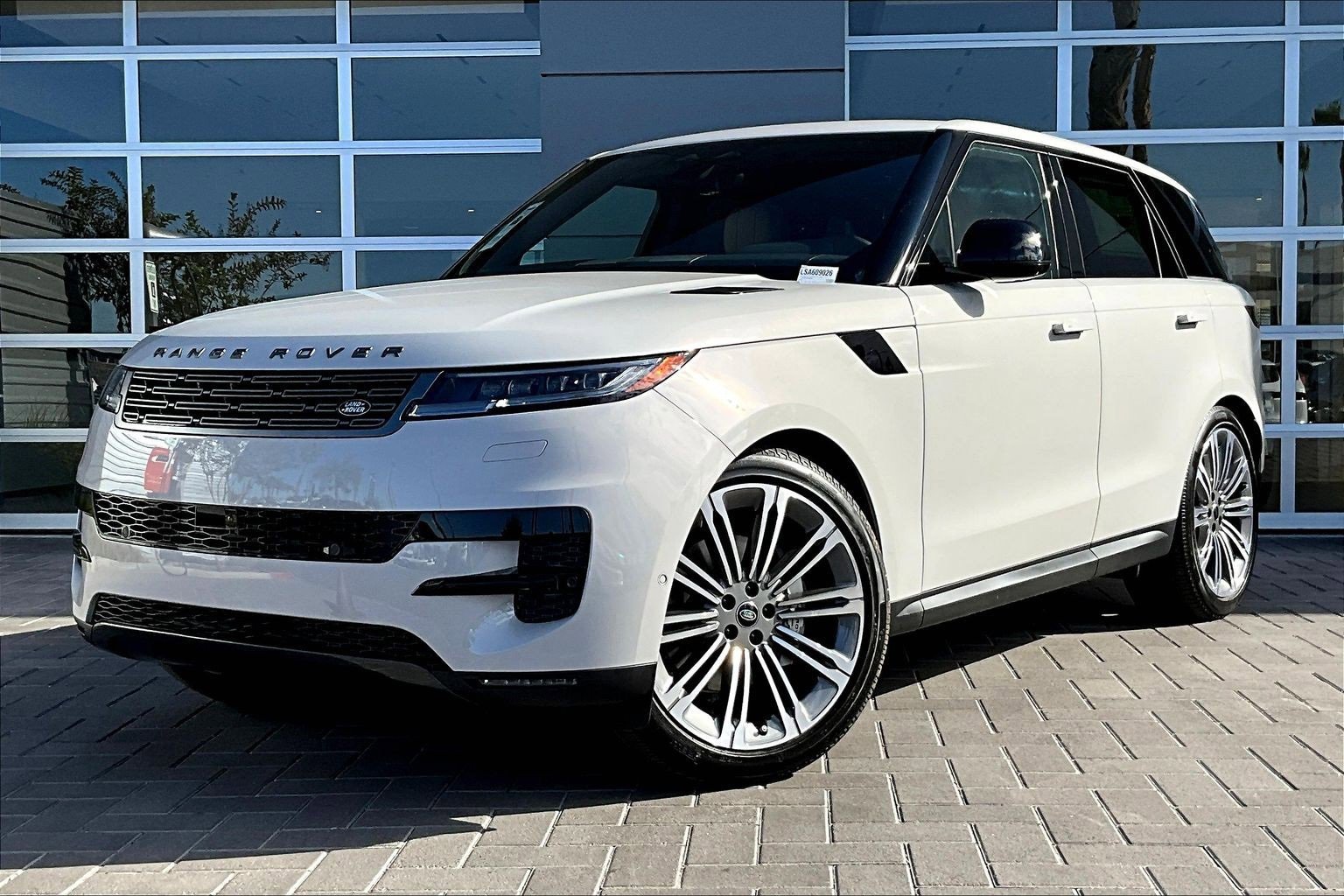 New 2025 Land Rover Range Rover Sport SE