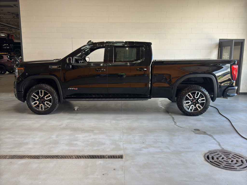 Used 2022 GMC Sierra 1500 AT4 w/ AT4 Premium Package image 2