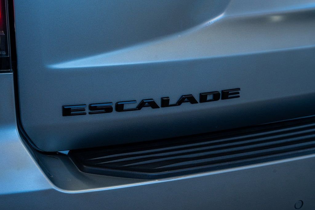 Used 2023 Cadillac Escalade ESV V image 24