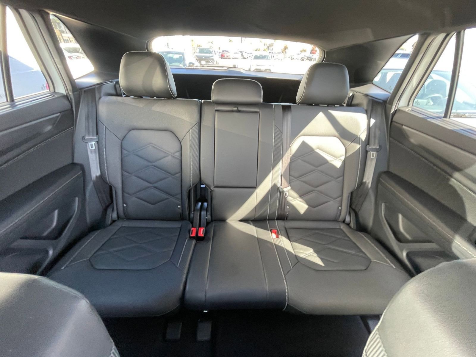 Used 2025 Volkswagen Atlas Cross Sport SE image 38