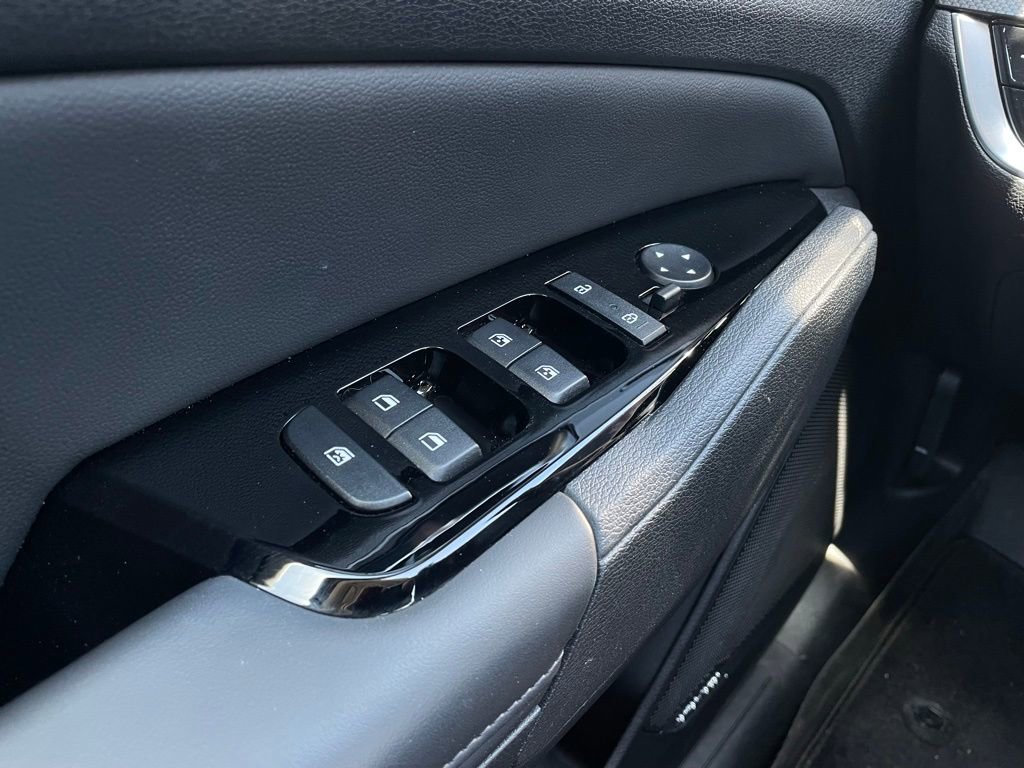 Used 2024 Kia Sportage SX image 12