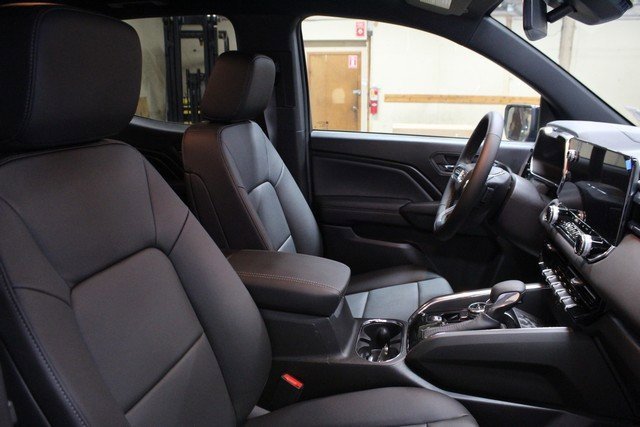 New 2025 GMC Canyon Elevation w/ Convenience Package image 10