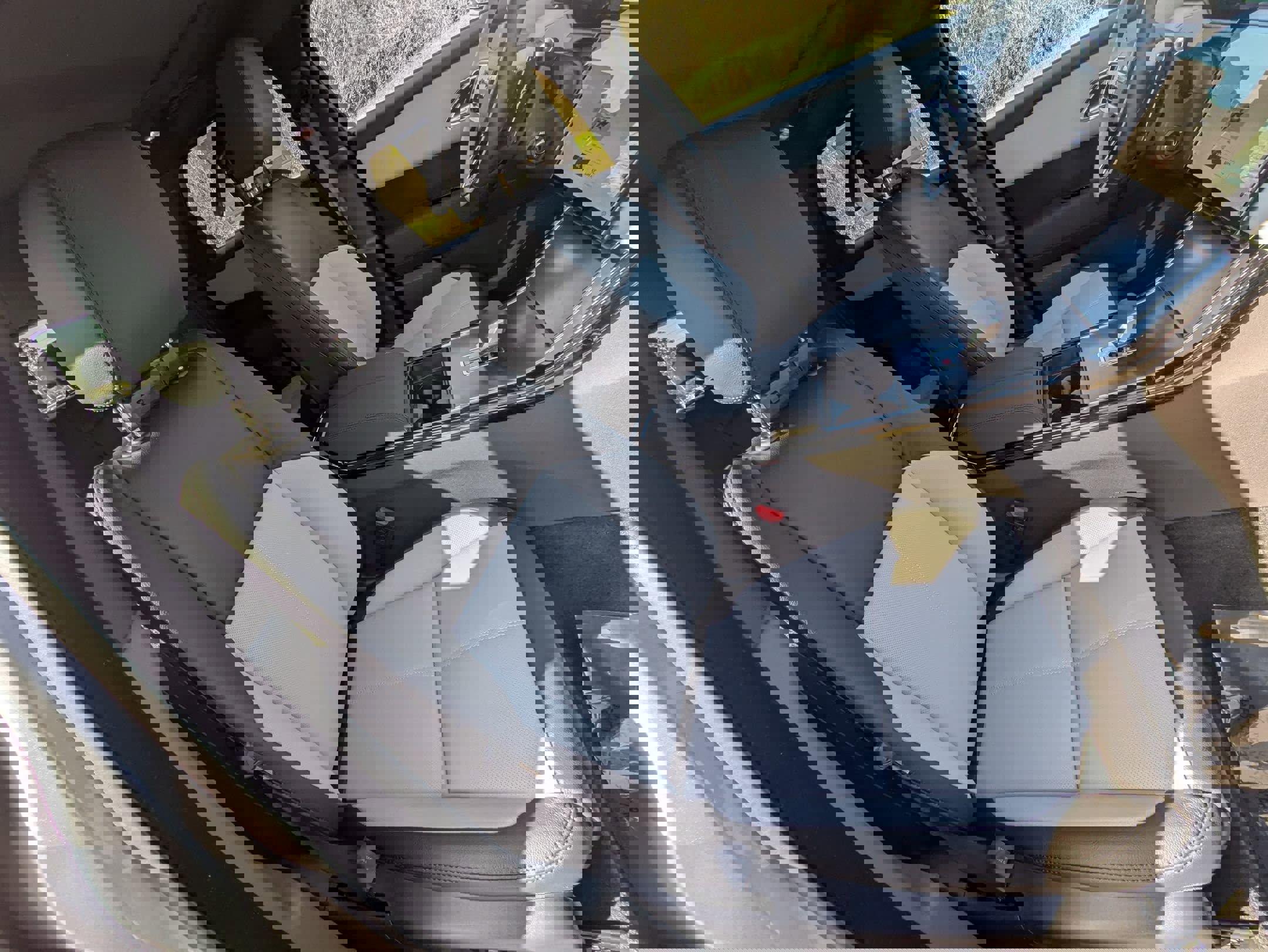 New 2026 Land Rover Range Rover Velar Dynamic SE AWD/4WD image 30