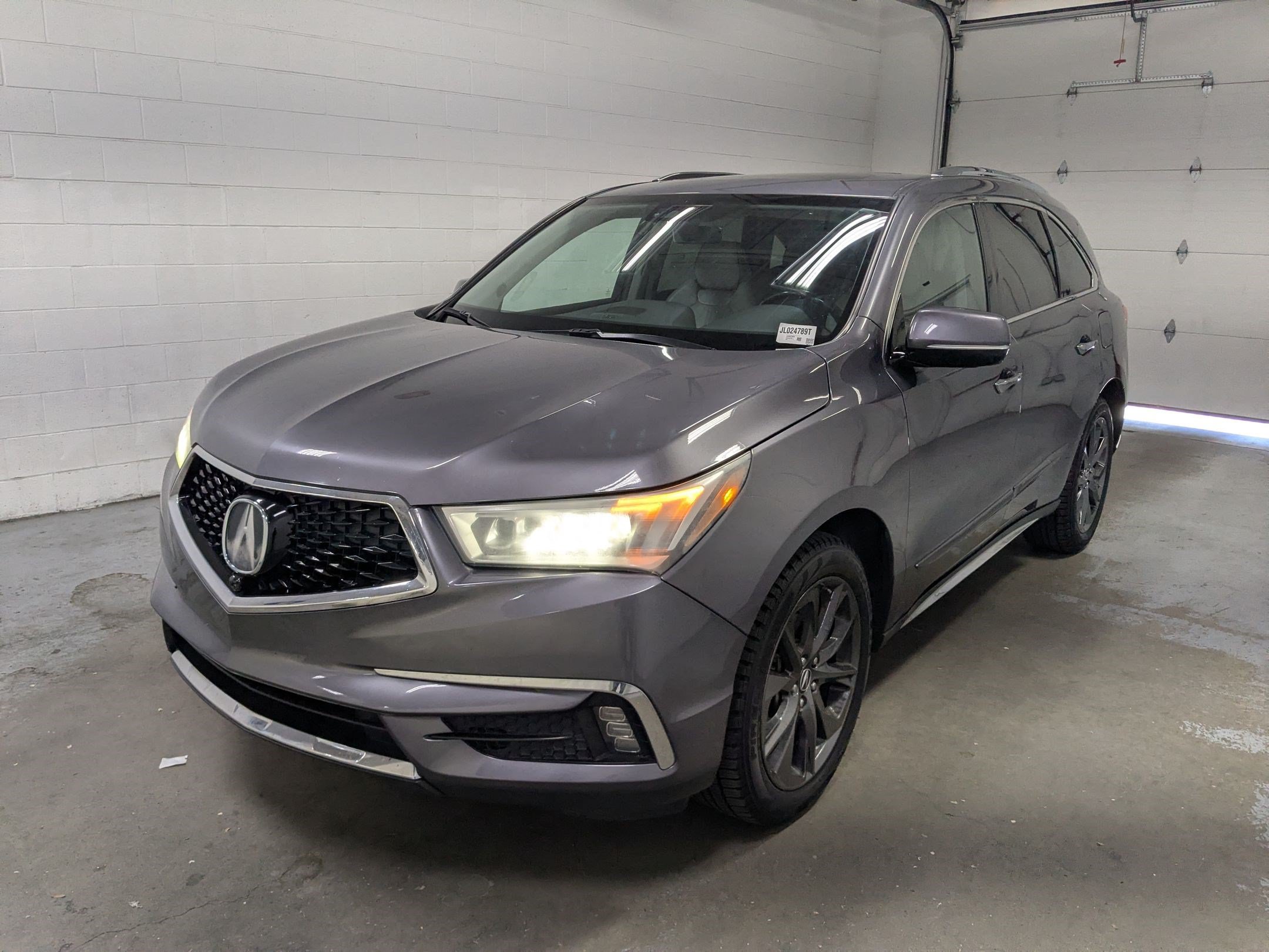 Used 2018 Acura MDX SH-AWD w/ Advance Package image 11