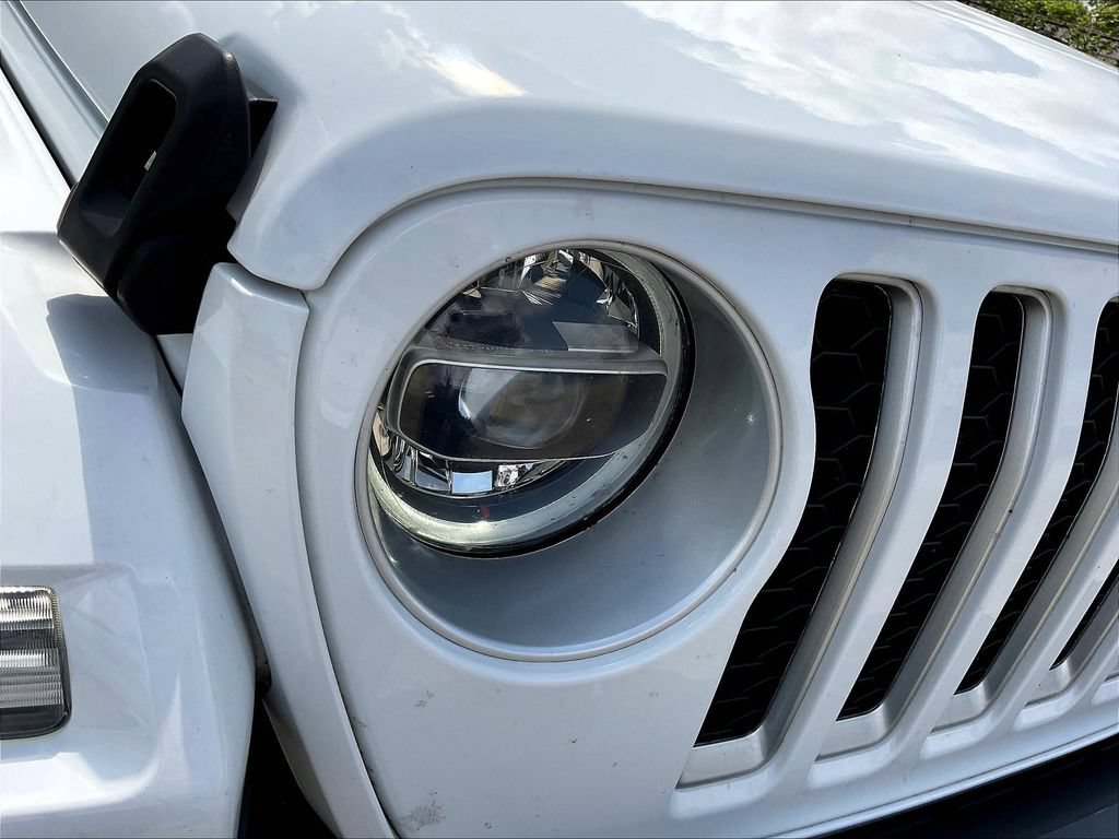 Used 2022 Jeep Wrangler Unlimited Sahara w/ Cold Weather Group AWD/4WD image 29