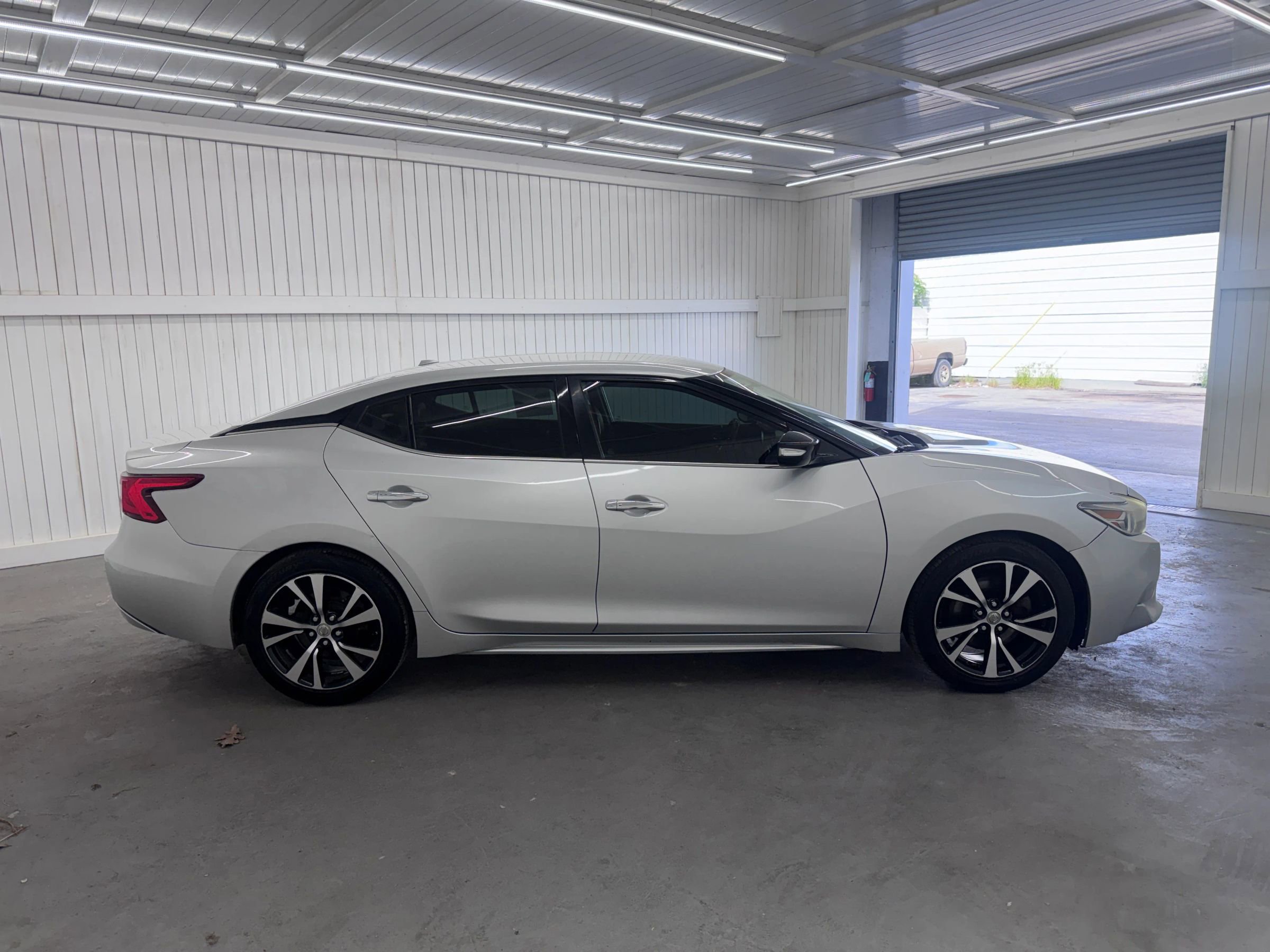 Used 2018 Nissan Maxima 3.5 SV image 4