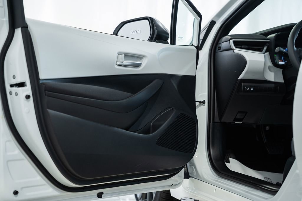 New 2026 Toyota Corolla SE image 28