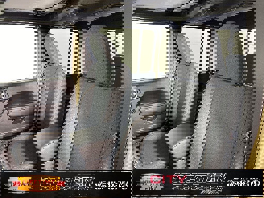 New 2025 Jeep Gladiator Sport image 10