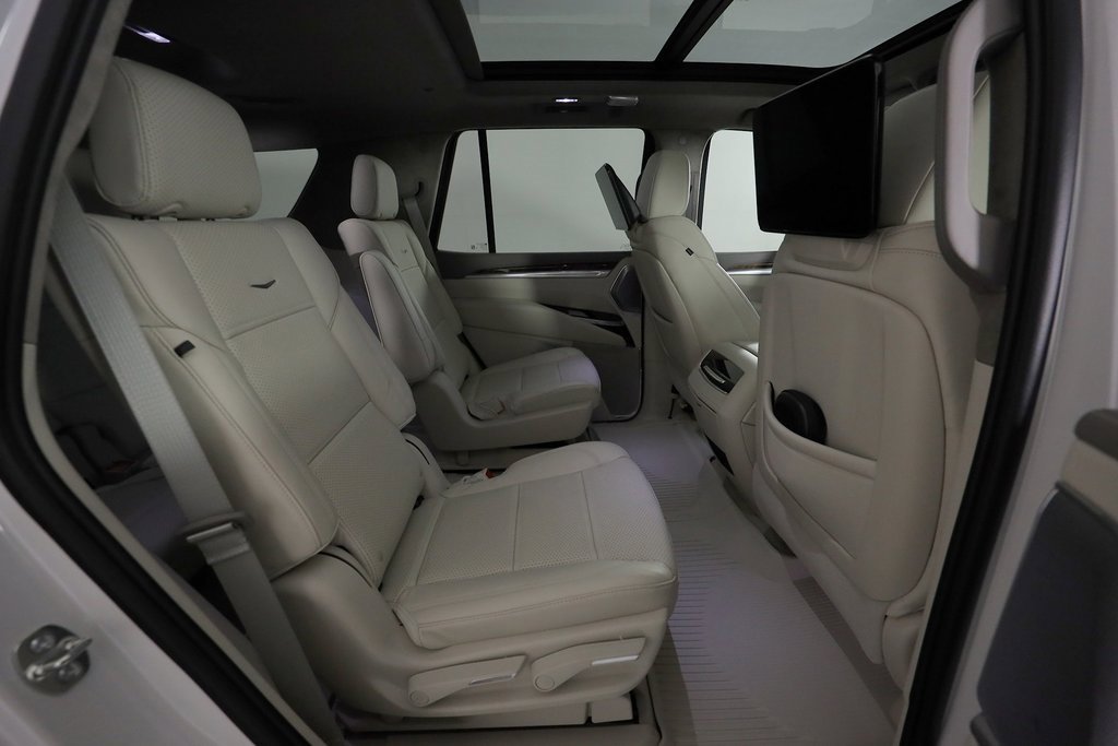 Used 2025 Cadillac Escalade Sport Platinum w/ LPO, ONYX Package image 14