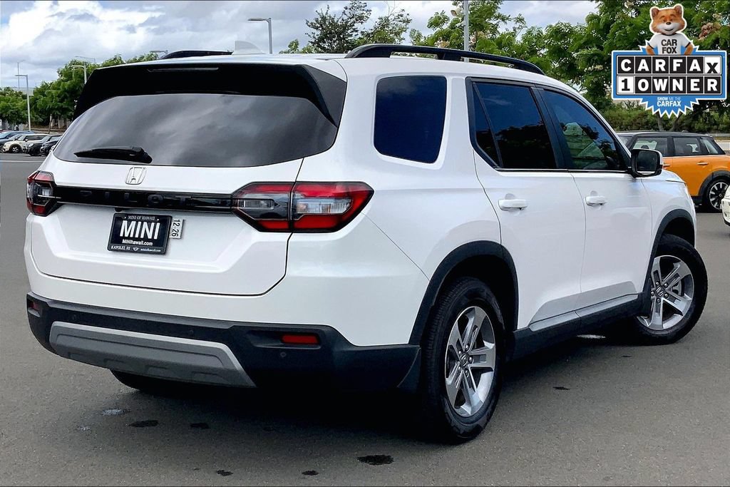 Used 2025 Honda Pilot EX-L image 12