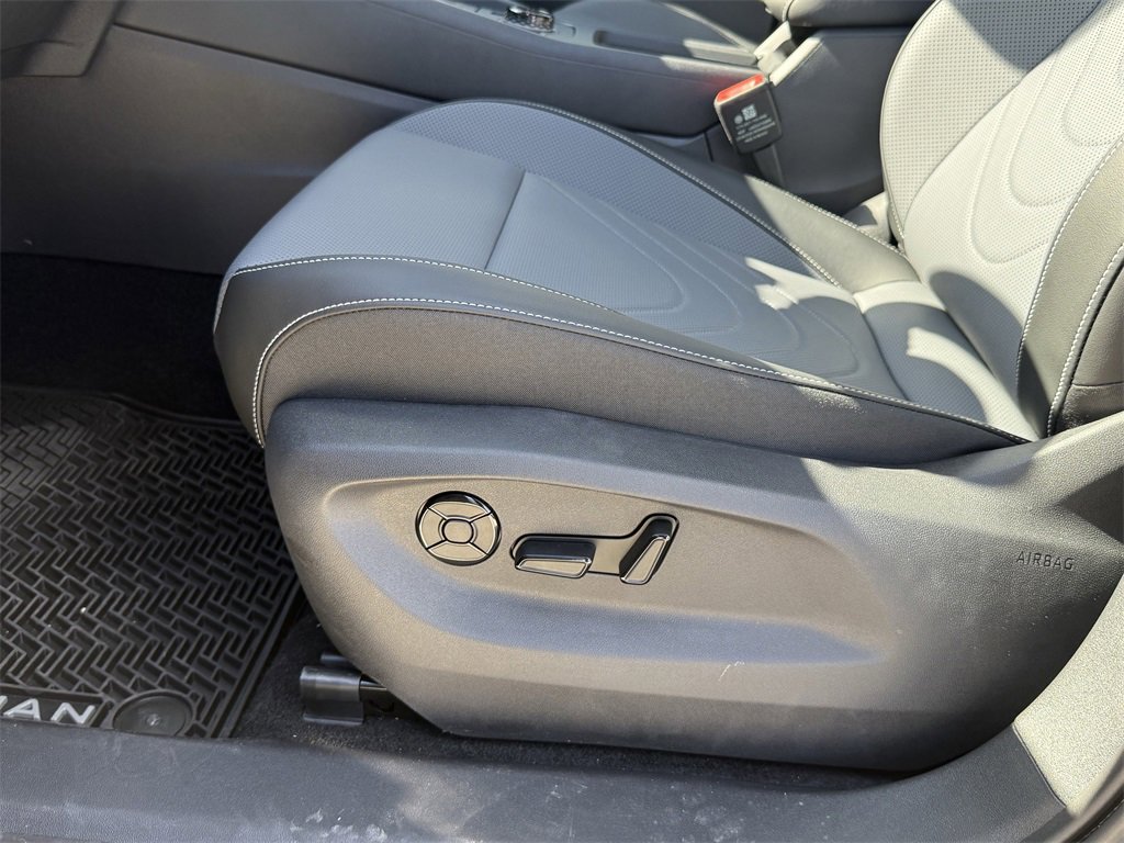 New 2026 Volkswagen Tiguan SE R-Line image 13