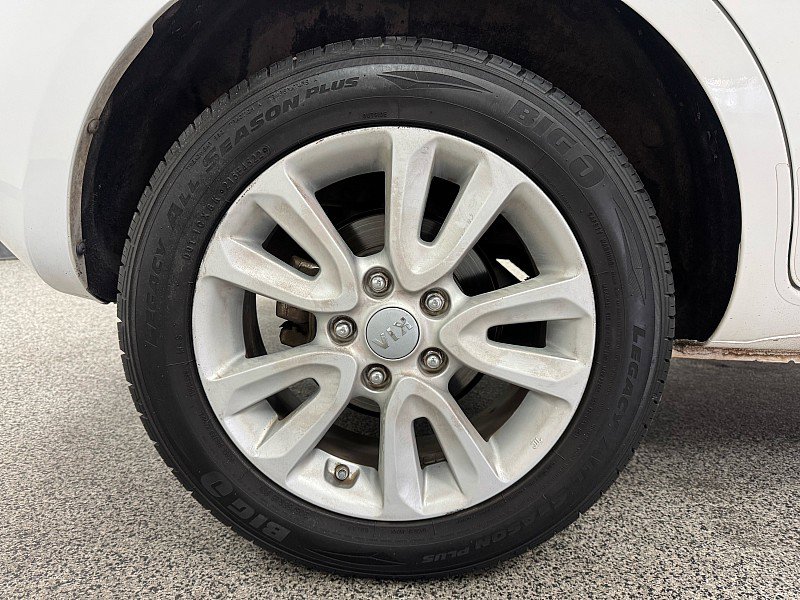 Used 2013 Kia Soul + w/ Audio Pkg FWD image 25