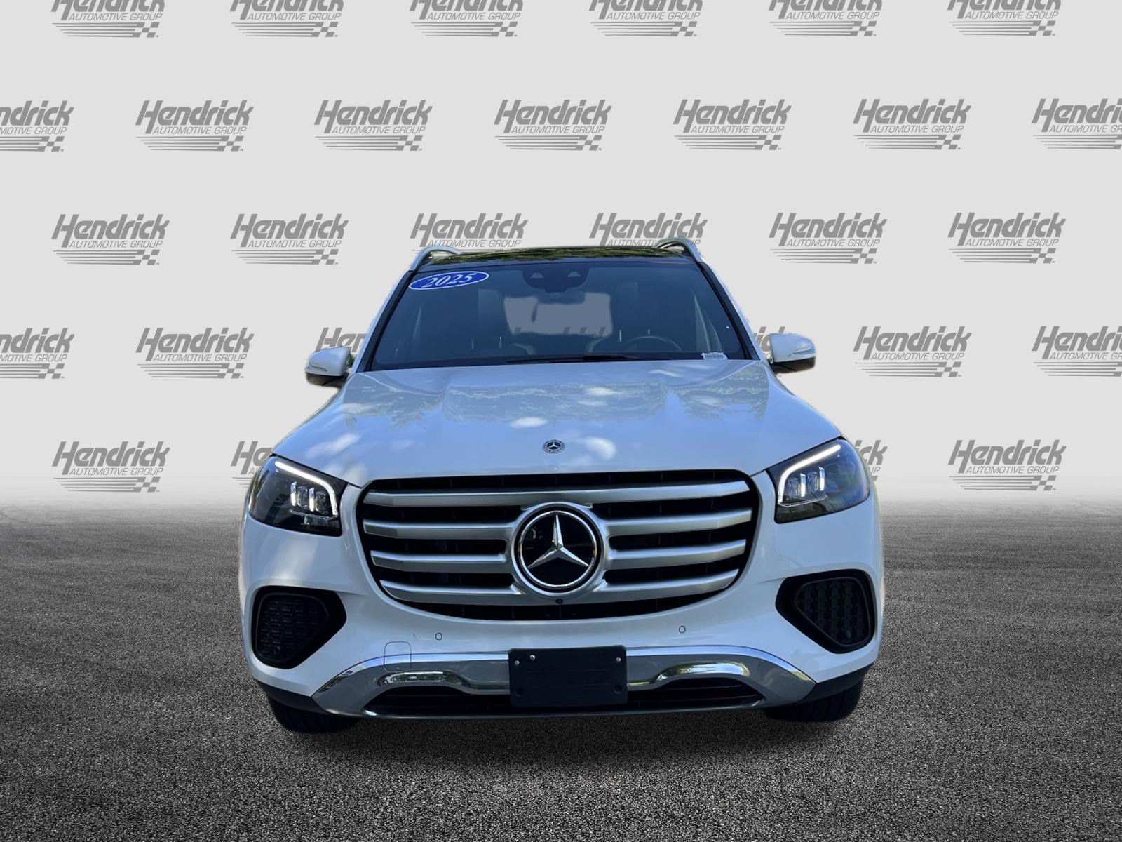 Used 2025 Mercedes-Benz GLS 450 4MATIC image 3