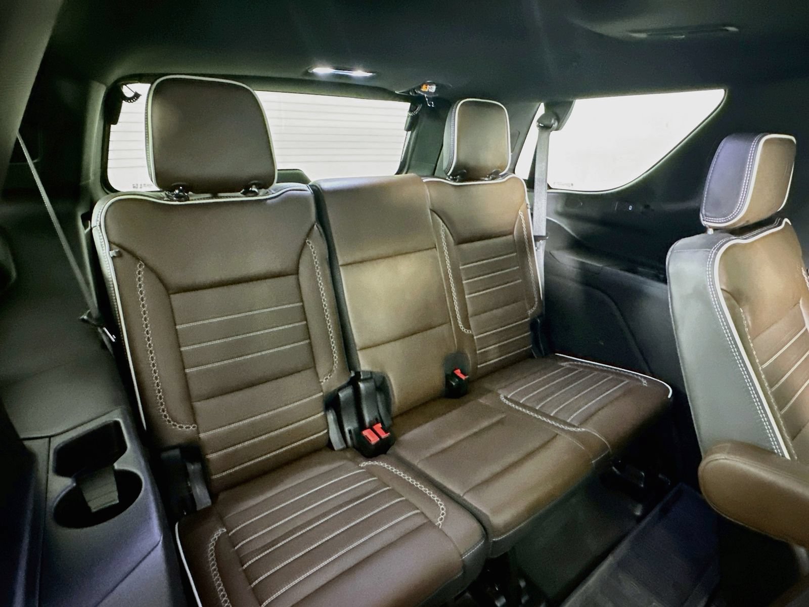 Used 2025 GMC Yukon Denali Ultimate w/ LPO, Floor Liner Package AWD/4WD image 31