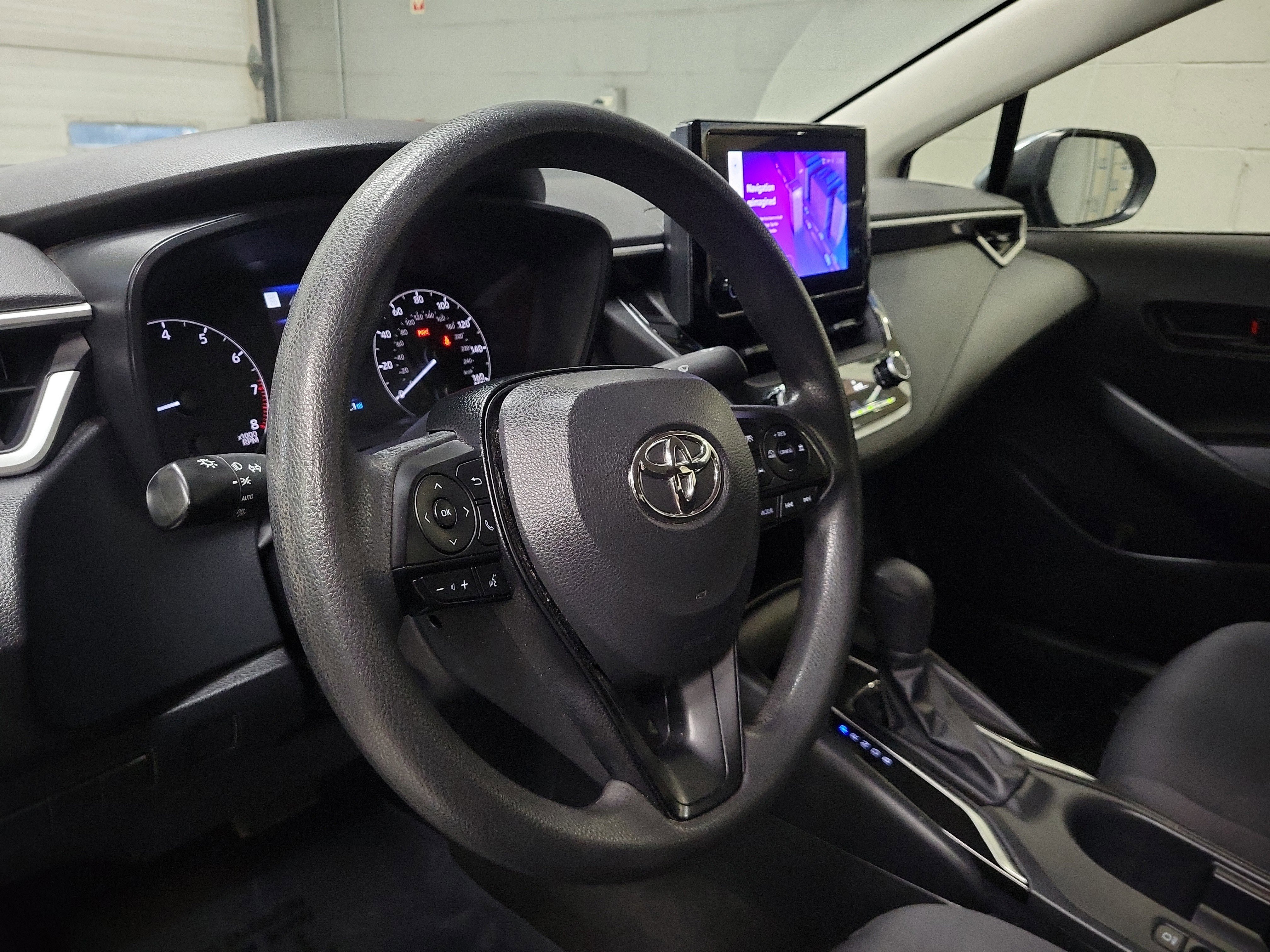 Used 2023 Toyota Corolla LE FWD image 15