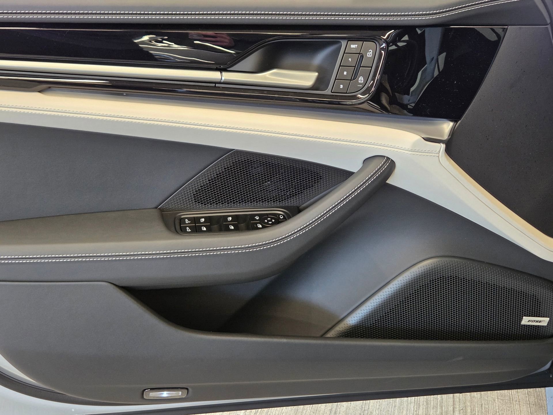 New 2026 Porsche Panamera image 14