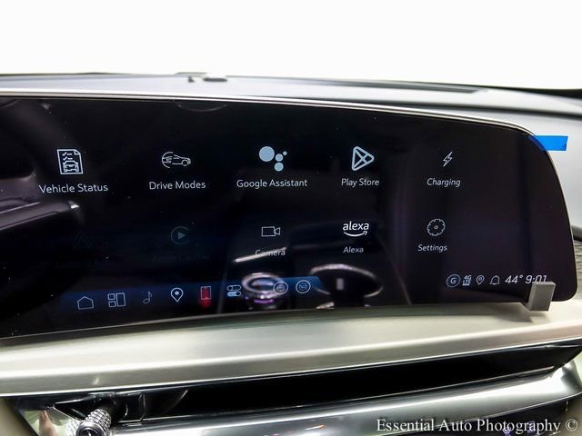 New 2025 Cadillac Lyriq Luxury w/ LPO, Floor Liner Package AWD/4WD image 14