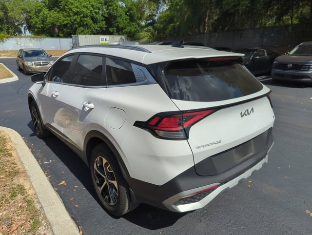 Used 2023 Kia Sportage EX AWD/4WD image 3
