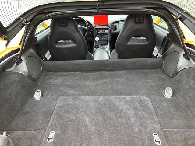 Used 2001 Chevrolet Corvette Coupe w/ Preferred Equipment Group2 RWD image 16