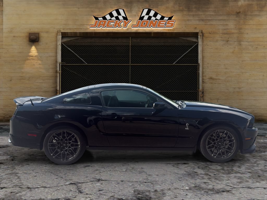 Used 2013 Ford Mustang Shelby GT500 RWD image 10