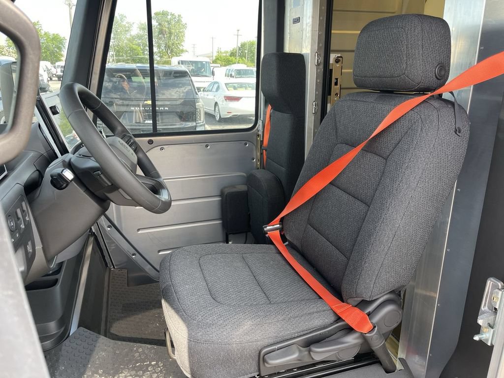 Used 2024 Chevrolet Brightdrop 600 w/ Battery Pack, Max Range AWD/4WD image 3