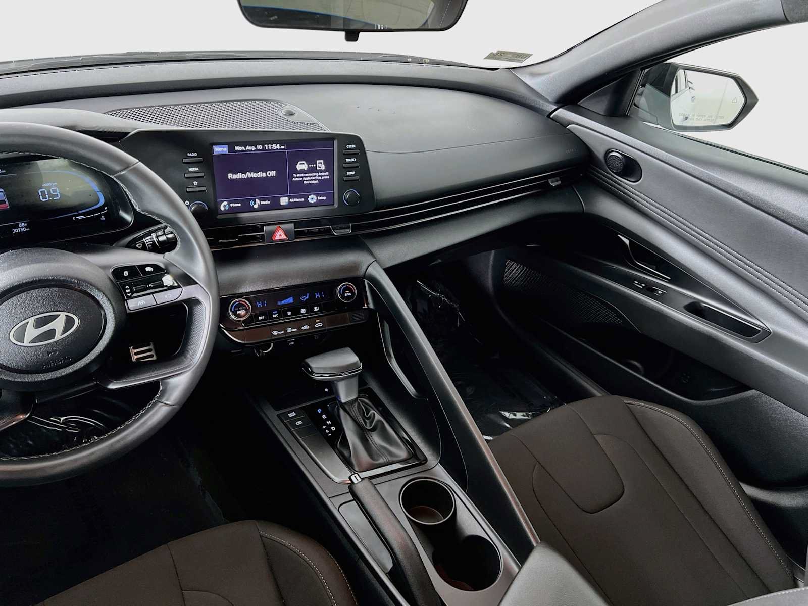 Certified 2025 Hyundai Elantra Sport FWD image 23