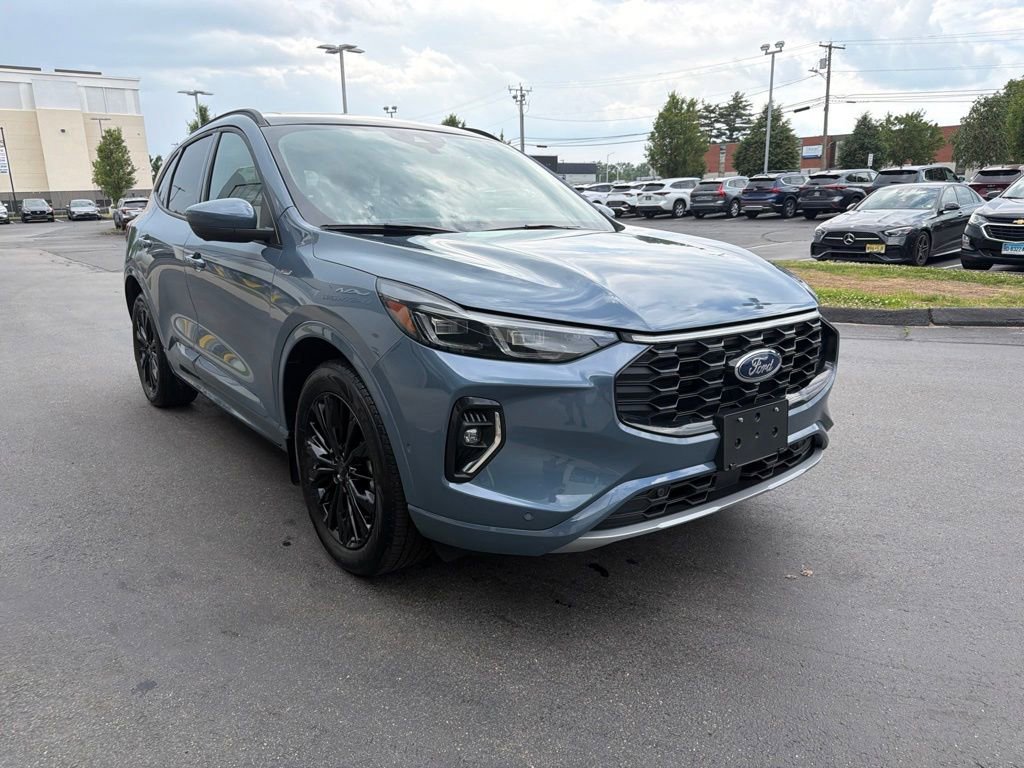 Used 2023 Ford Escape ST-Line Elite w/ Premium Technology Package AWD/4WD image 5