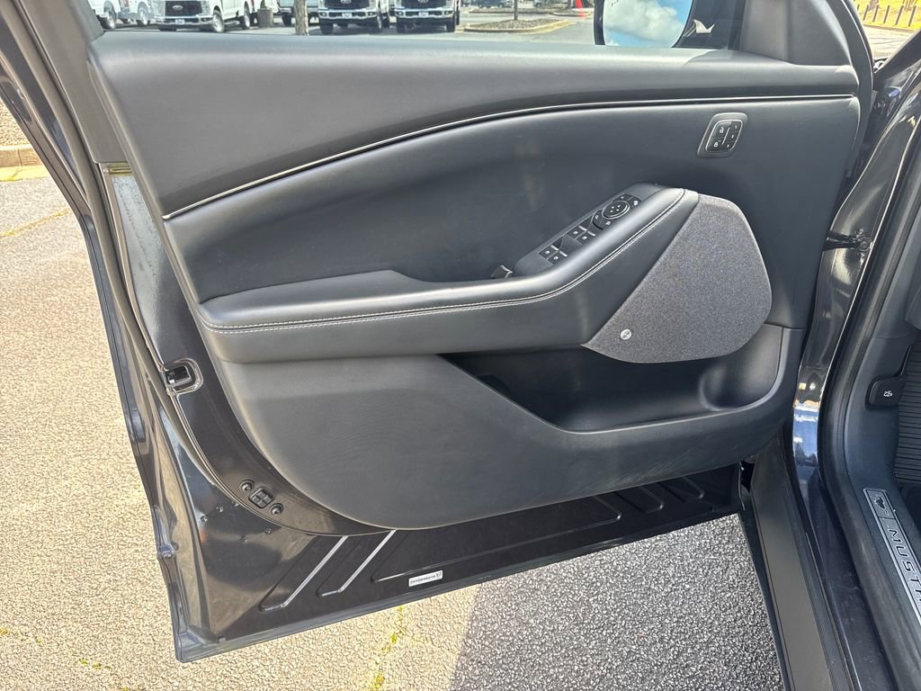 Used 2021 Ford Mustang Mach-E Premium image 13
