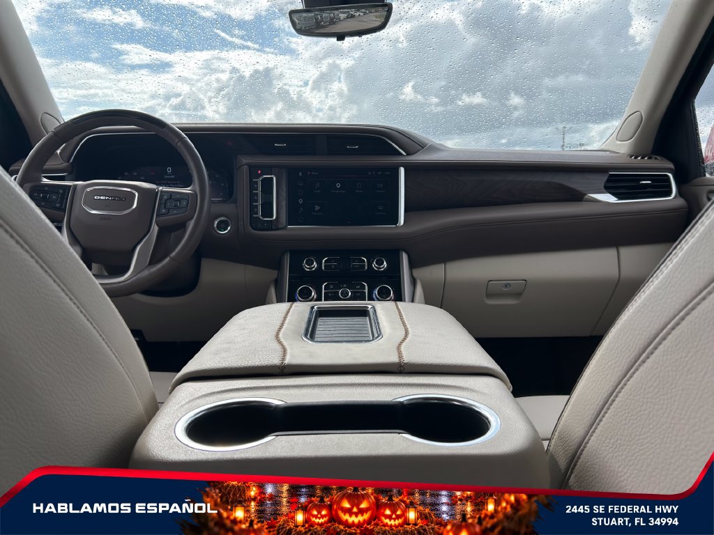Used 2024 GMC Yukon XL Denali w/ Denali Reserve Package AWD/4WD image 16