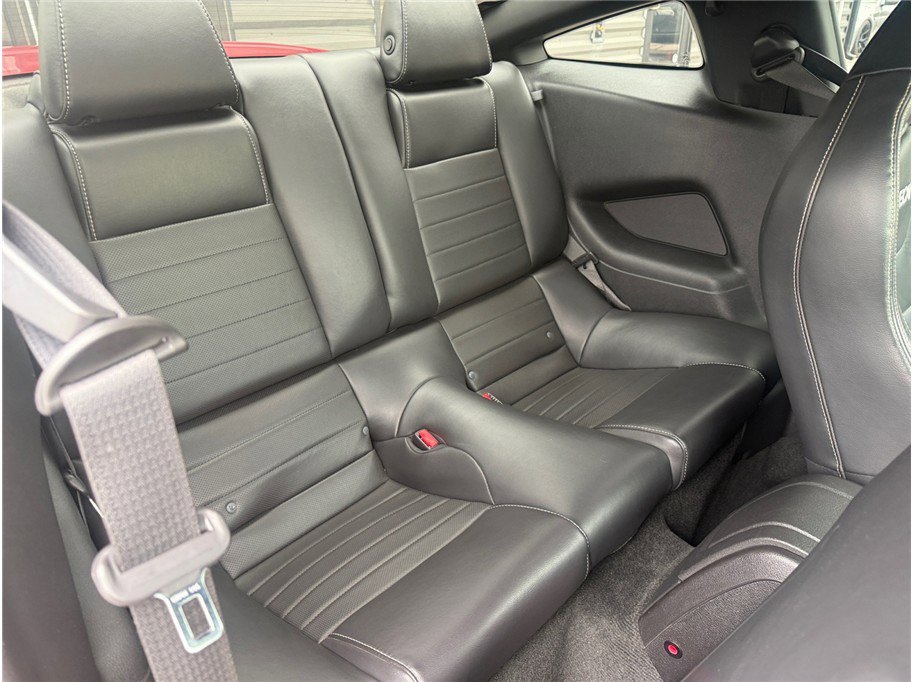 Used 2013 Ford Mustang GT RWD image 35