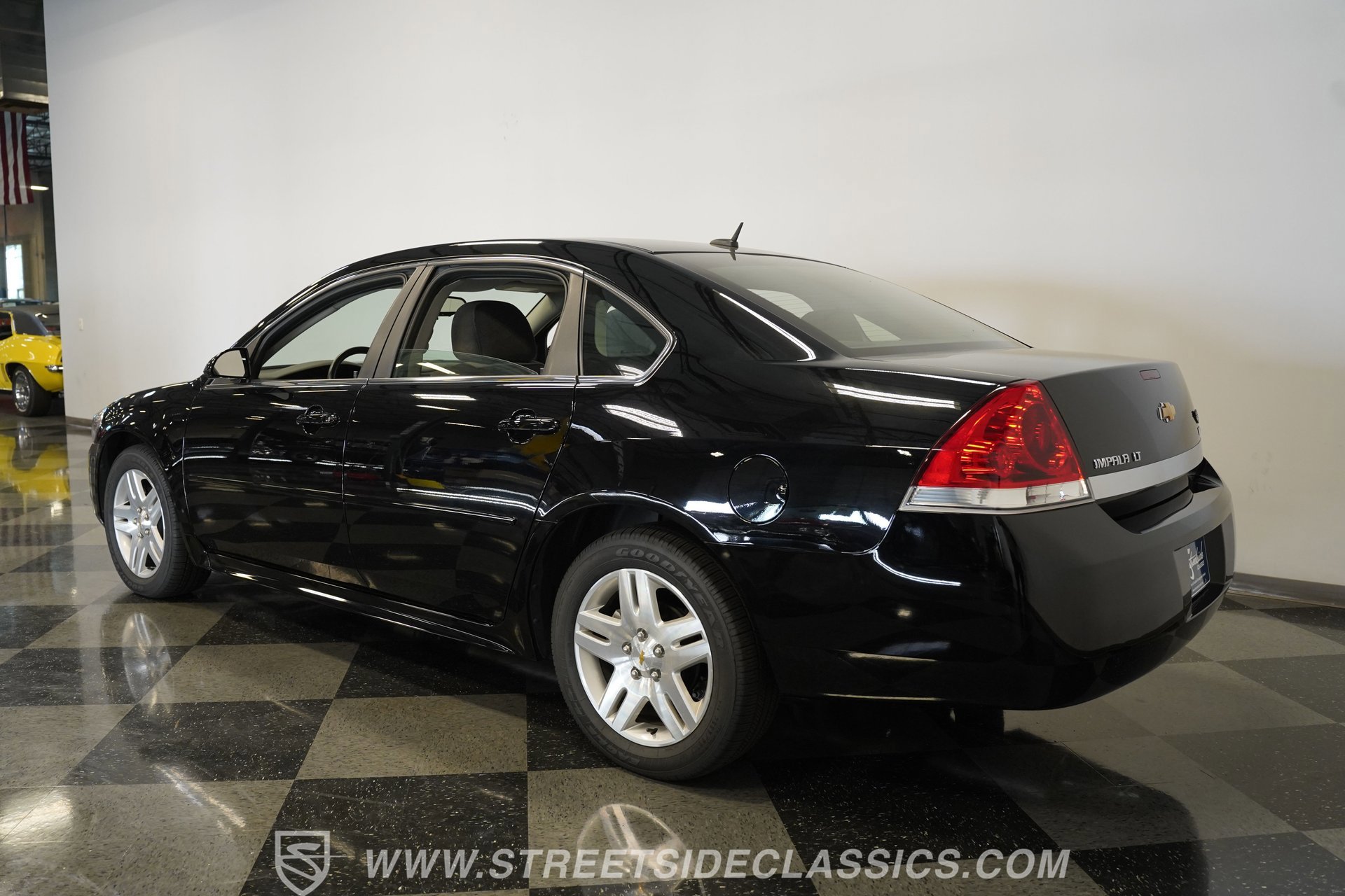 Used 2011 Chevrolet Impala LT image 12