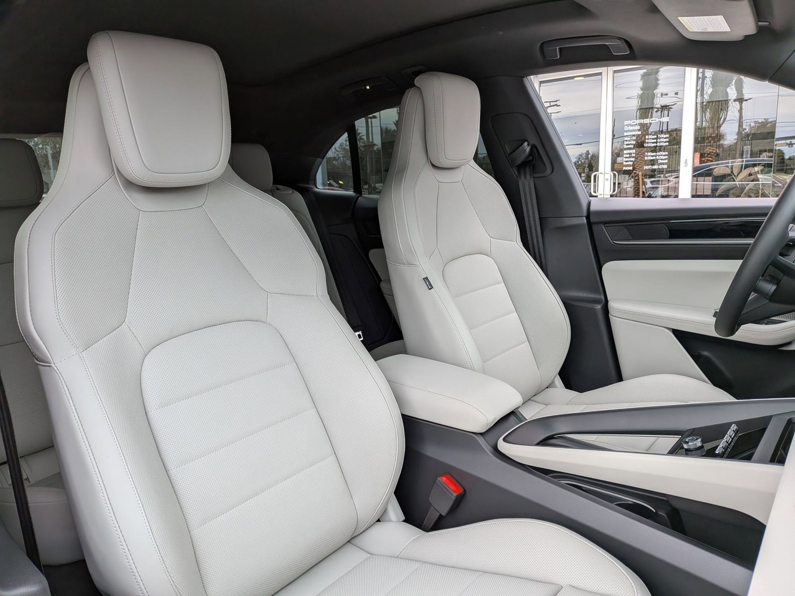 New 2026 Porsche Macan 4S Electric image 24