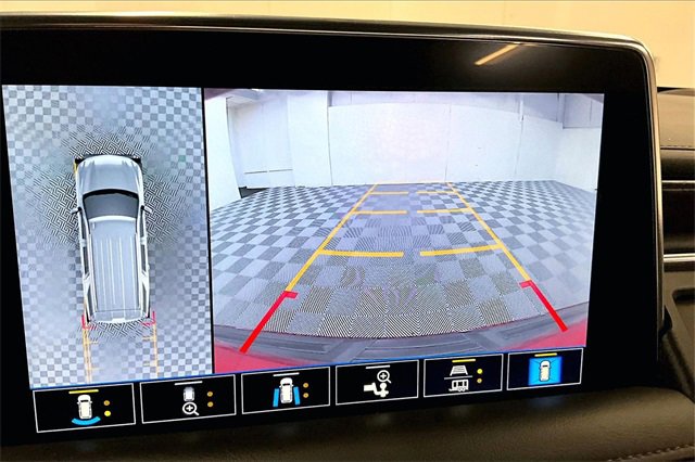 Used 2021 Chevrolet Tahoe High Country w/ Premium Package image 26