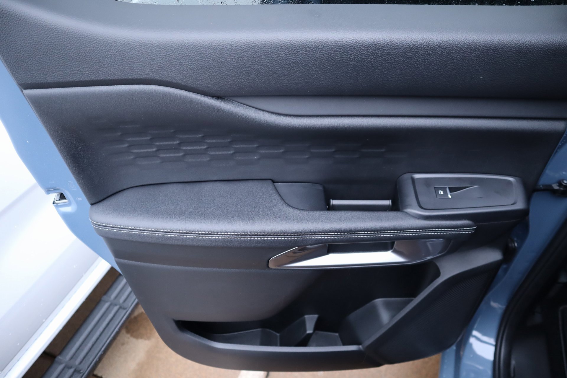 New 2025 Ford Ranger XLT w/ Equipment Group 301A High image 17