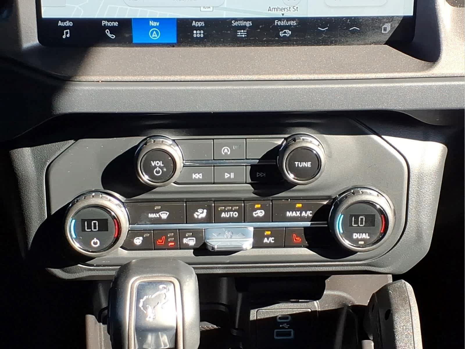 Used 2025 Ford Bronco Badlands AWD/4WD image 25